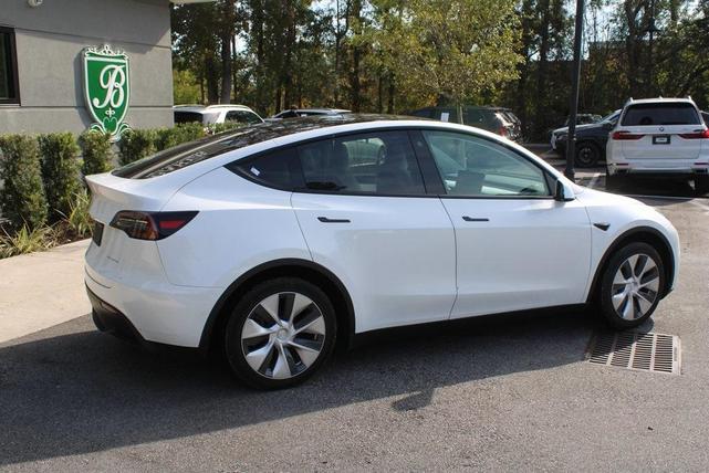 2022 tesla model y long range