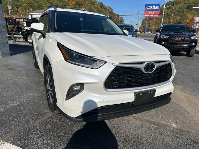 2021 toyota highlander xle