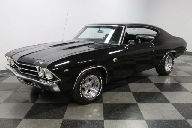 classic vintage restored chrome black vinyl bbc chevy muscle car vintage air
