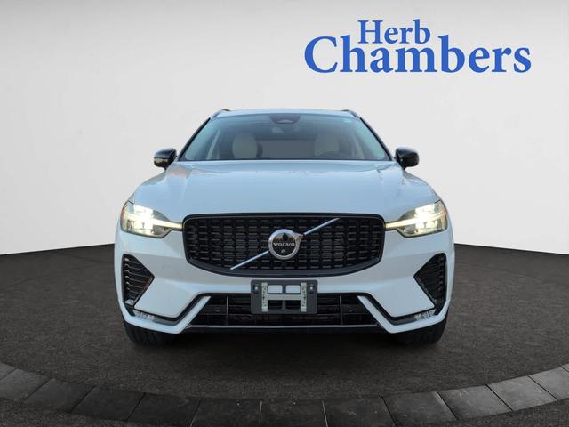 2024 volvo xc60 plus dark theme
