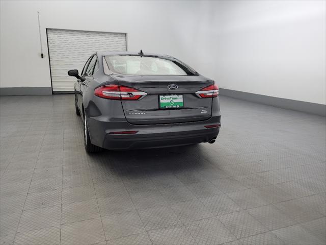 2019 ford fusion se