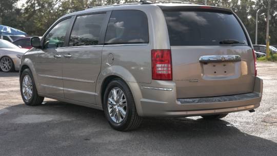 2008 Chrysler Town & Country