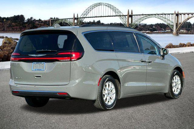 2022 chrysler pacifica touring l