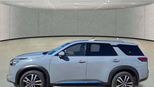 2024 Nissan Pathfinder platinum