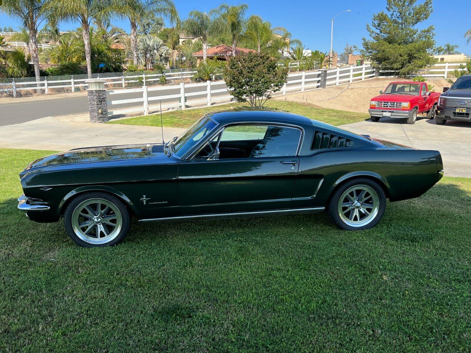 1966 ford mustang 8 cylinders transmission automatic