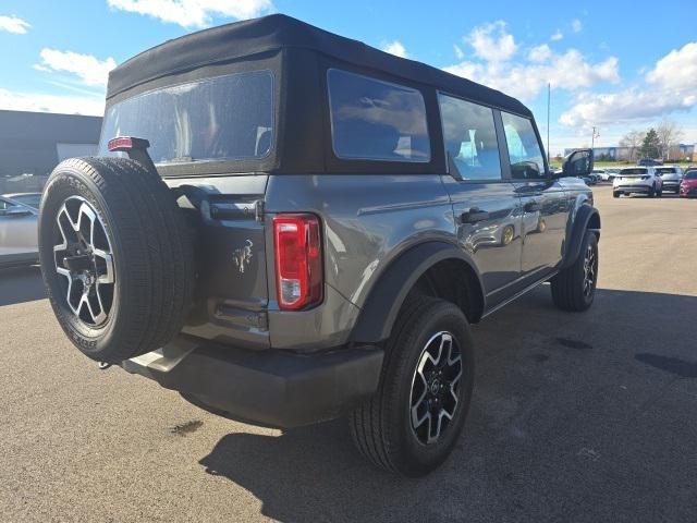 2023 ford bronco base
