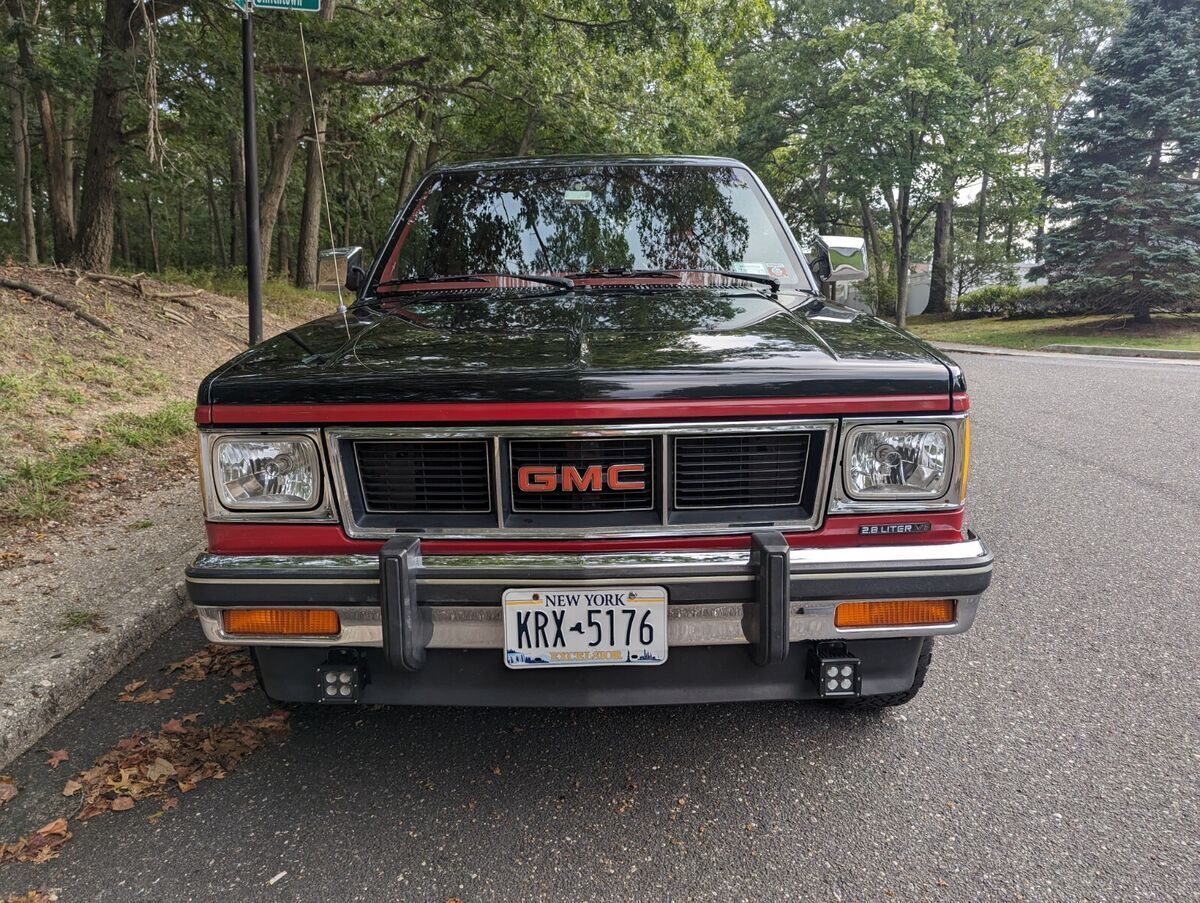 61k original miles, 4x4, no rust, mostly original, 2.8 v6, automatic