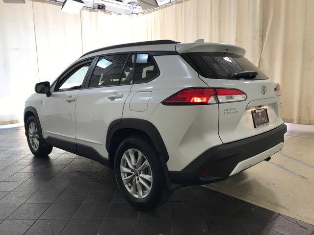 2023 toyota corolla cross le