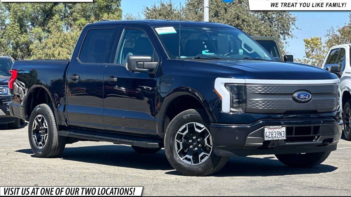 2022 ford f-150 lightning xlt
