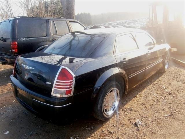 2006 chrysler 300 base