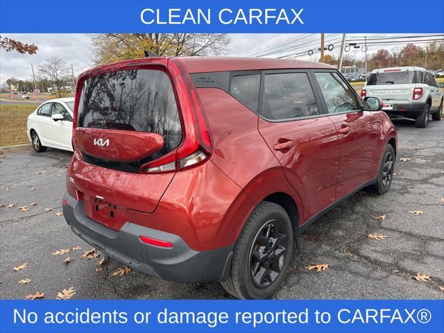 2022 kia soul lx