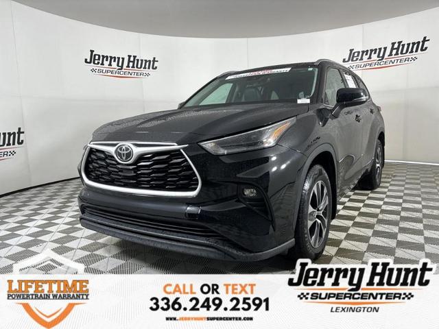 2021 toyota highlander xle