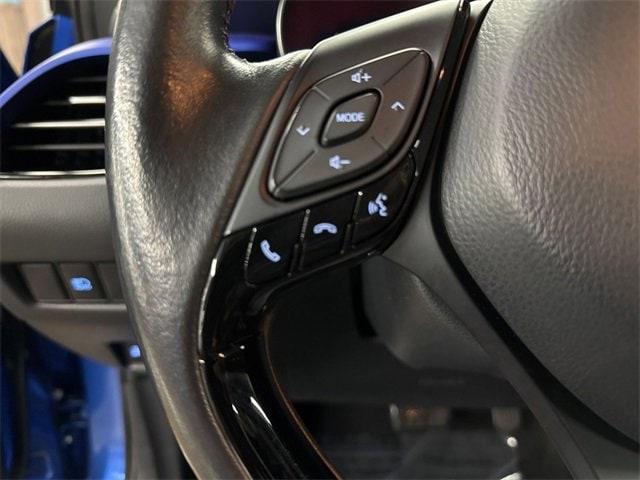 2022 toyota c-hr xle