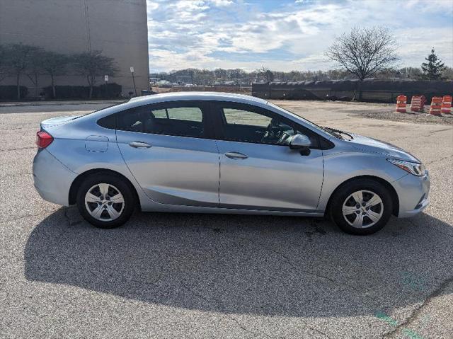 2017 chevrolet cruze ls
