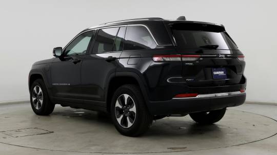 2023 Jeep se