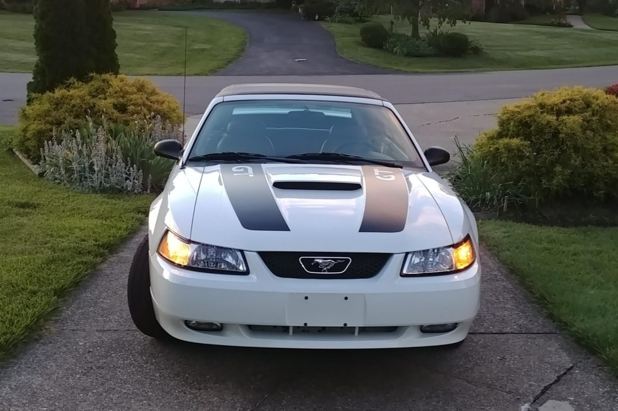 2000 ford mustang gt convertible 5-speed