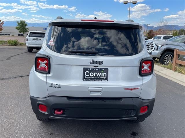 2021 jeep renegade trailhawk
