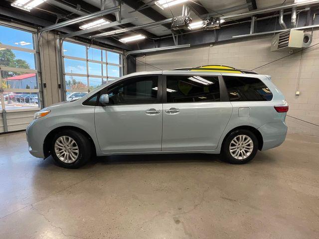 2015 toyota sienna xle