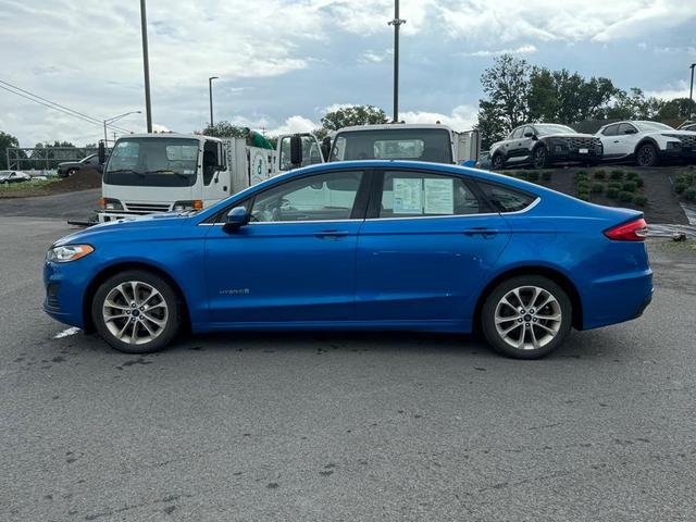 2019 ford fusion hybrid se