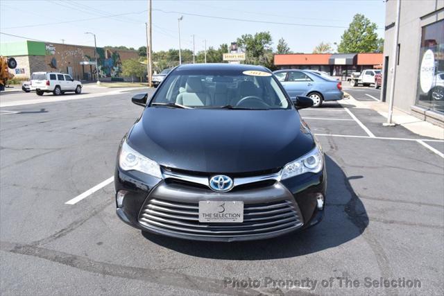2017 toyota camry hybrid le