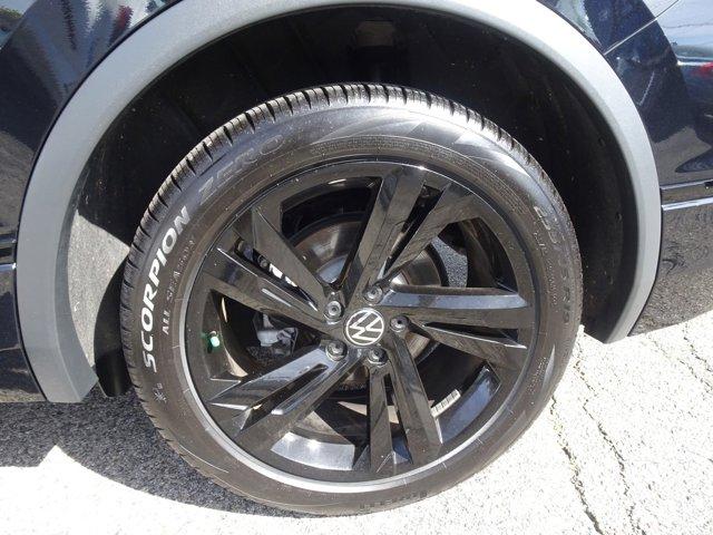 2024 volkswagen tiguan se r-line black