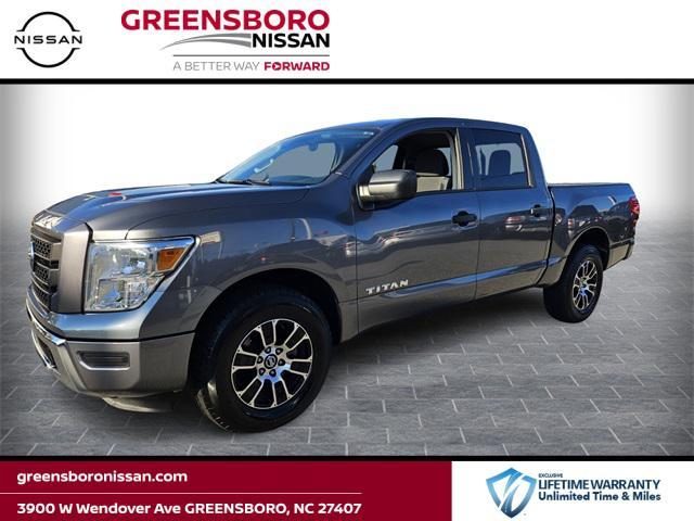 2022 nissan titan sv