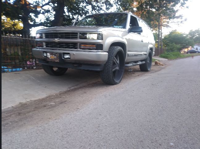 1999 chevrolet tahoe limited/z71 for sale in texas by owner