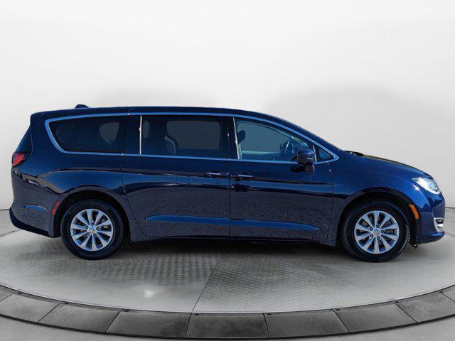 2019 chrysler pacifica touring plus