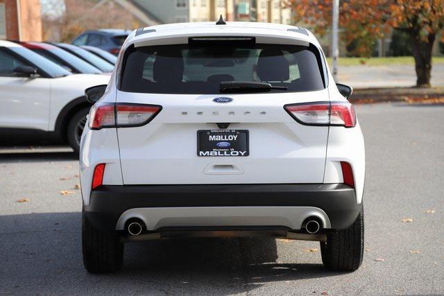 2021 ford escape se