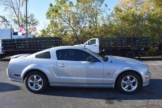 2005 ford mustang gt