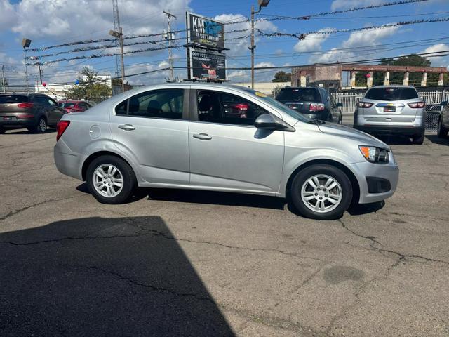 2014 chevrolet sonic lt