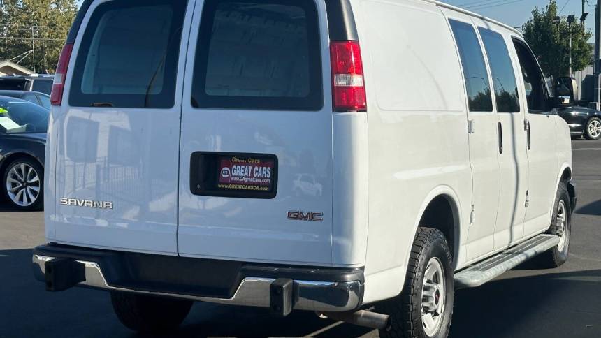 2017 gmc savana 2500