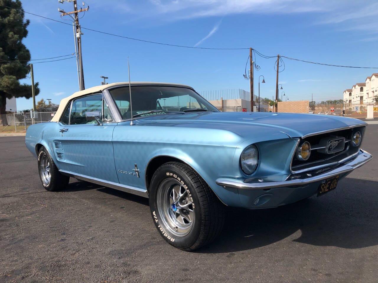 1967 ford mustang