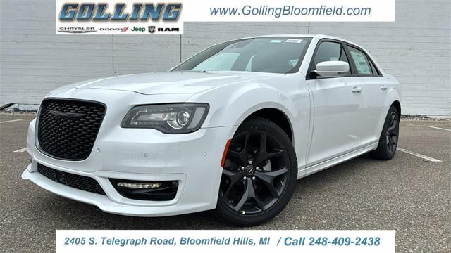 2023 chrysler 300 touring l