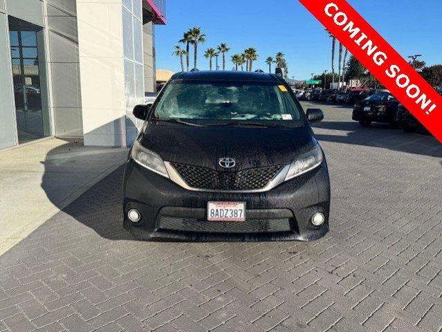 2017 toyota sienna se premium