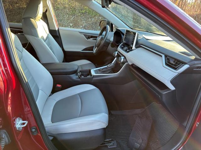 2019 toyota rav4 hybrid se