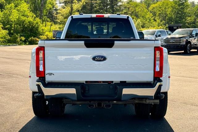 2024 ford f-350 xlt