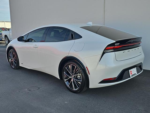 2024 toyota prius xle