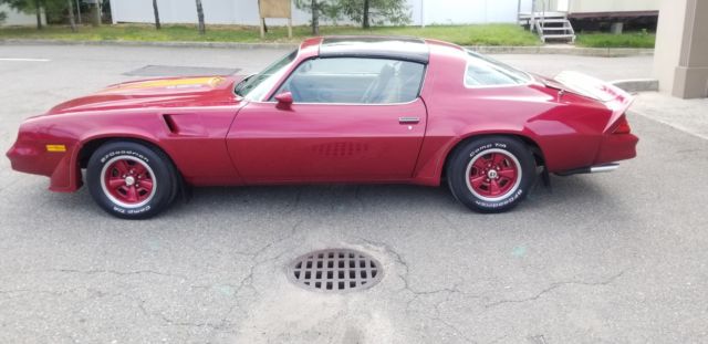 1981 chevrolet camaro z 28 v8 4 speed t tops highly optioned car no reserve!