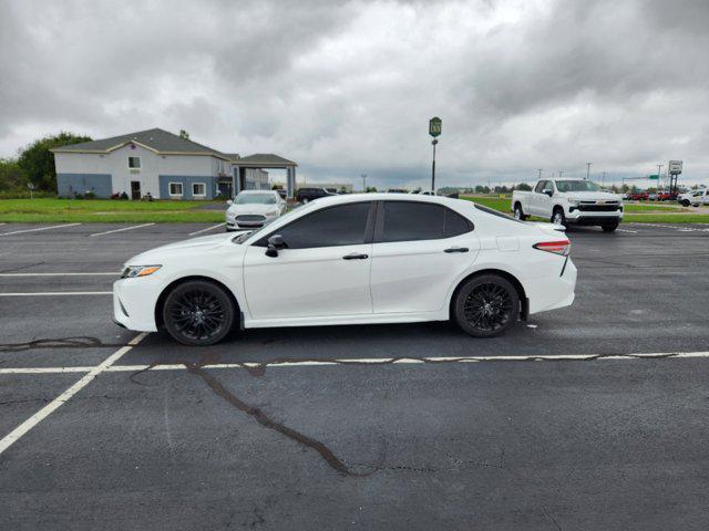2019 toyota camry se