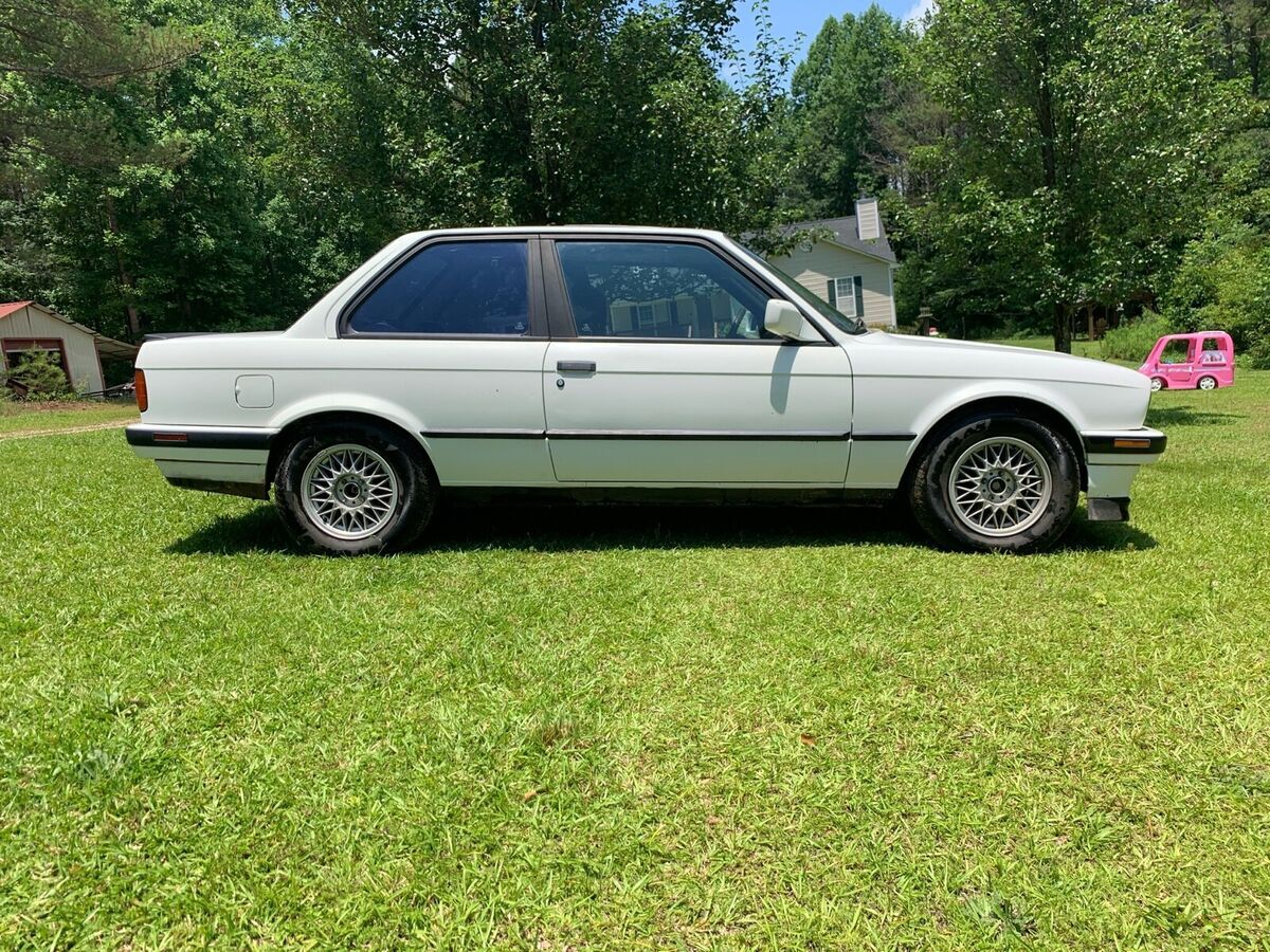 1991 bmw 3-series white is