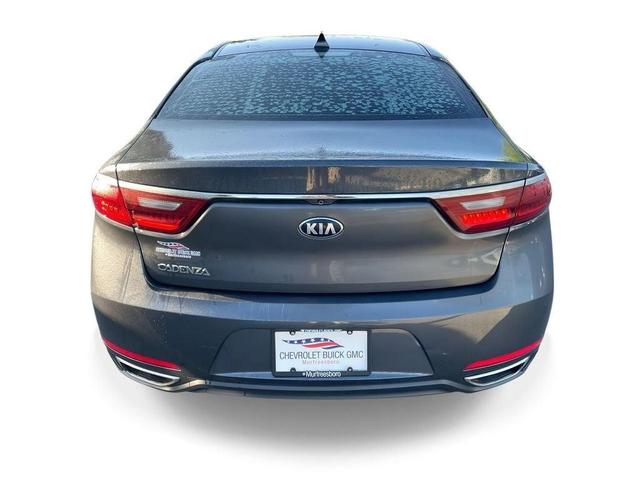 2018 kia cadenza premium