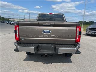 2023 Ford F-350 lariat
