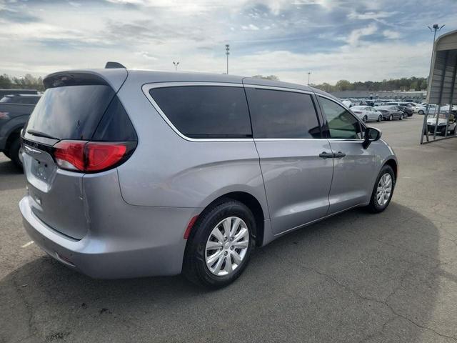 2020 chrysler voyager l