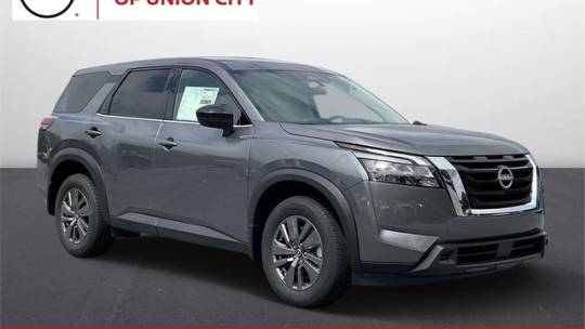 2024 Nissan Pathfinder s