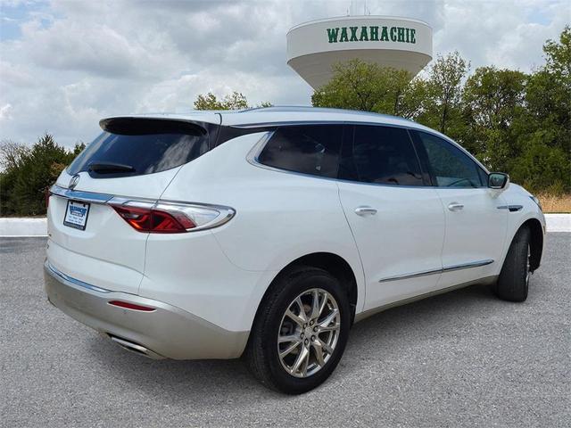 2022 buick enclave premium