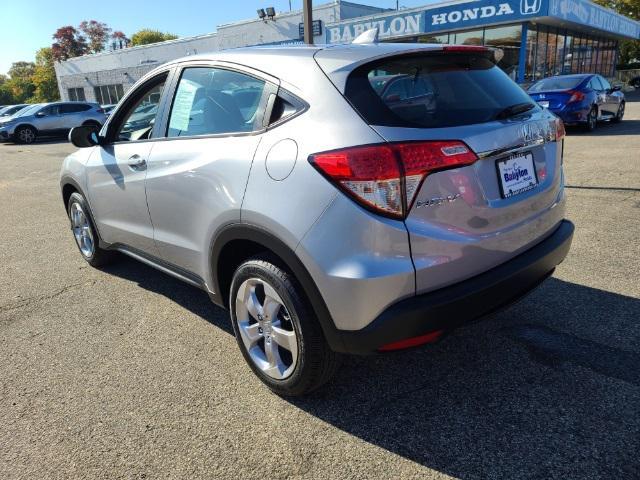 2022 honda hr-v lx