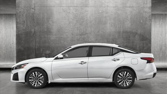 2025 Nissan Altima