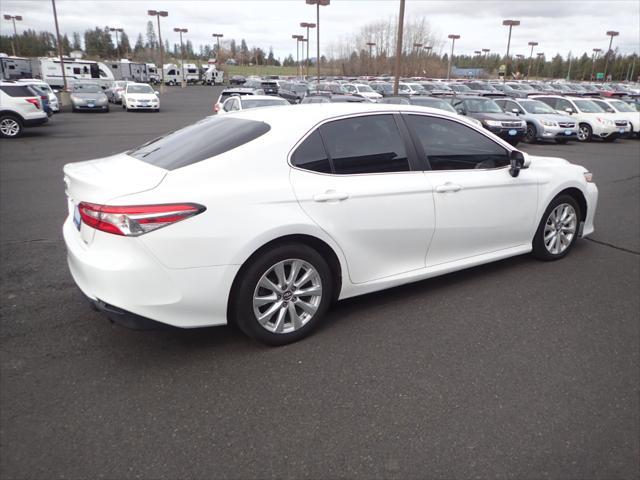 2018 toyota camry le
