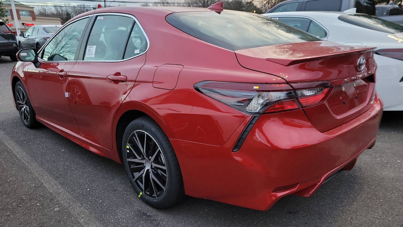 2024 toyota camry se